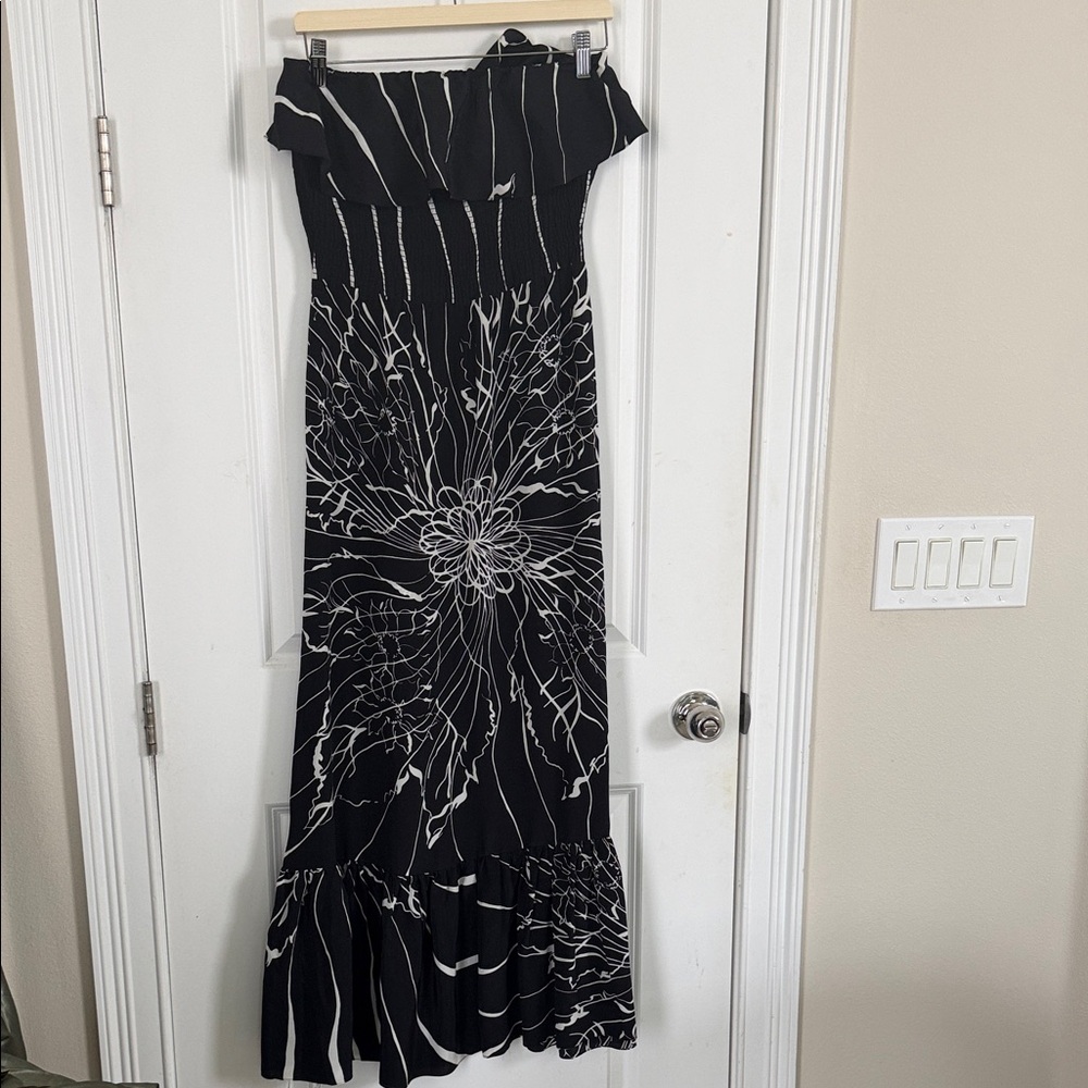 JAYGODFREY Black and White Floral Maxi Dress 100% silk